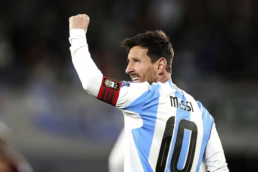 在签约以后,巴塞罗那俱乐部尽心尽力地帮助梅西成长 在签约以后,巴塞罗那俱乐部尽心尽力地帮助梅西成长