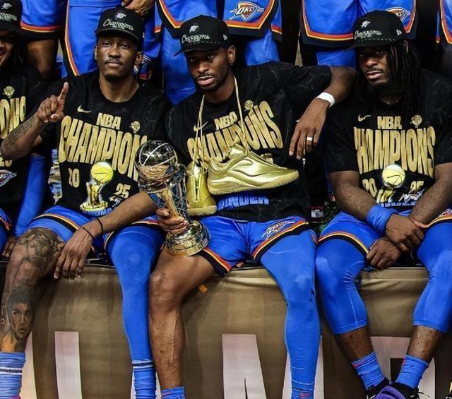 关于顶级篮球赛事上的豪门对决令人目不转睛的信息 关于顶级篮球赛事上的豪门对决令人目不转睛的信息